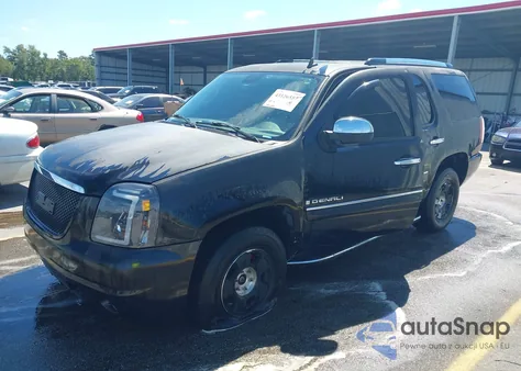 2008 GMC Yukon Denali z USA, uszkodzony, nr VIN 1GKFK63838J152342